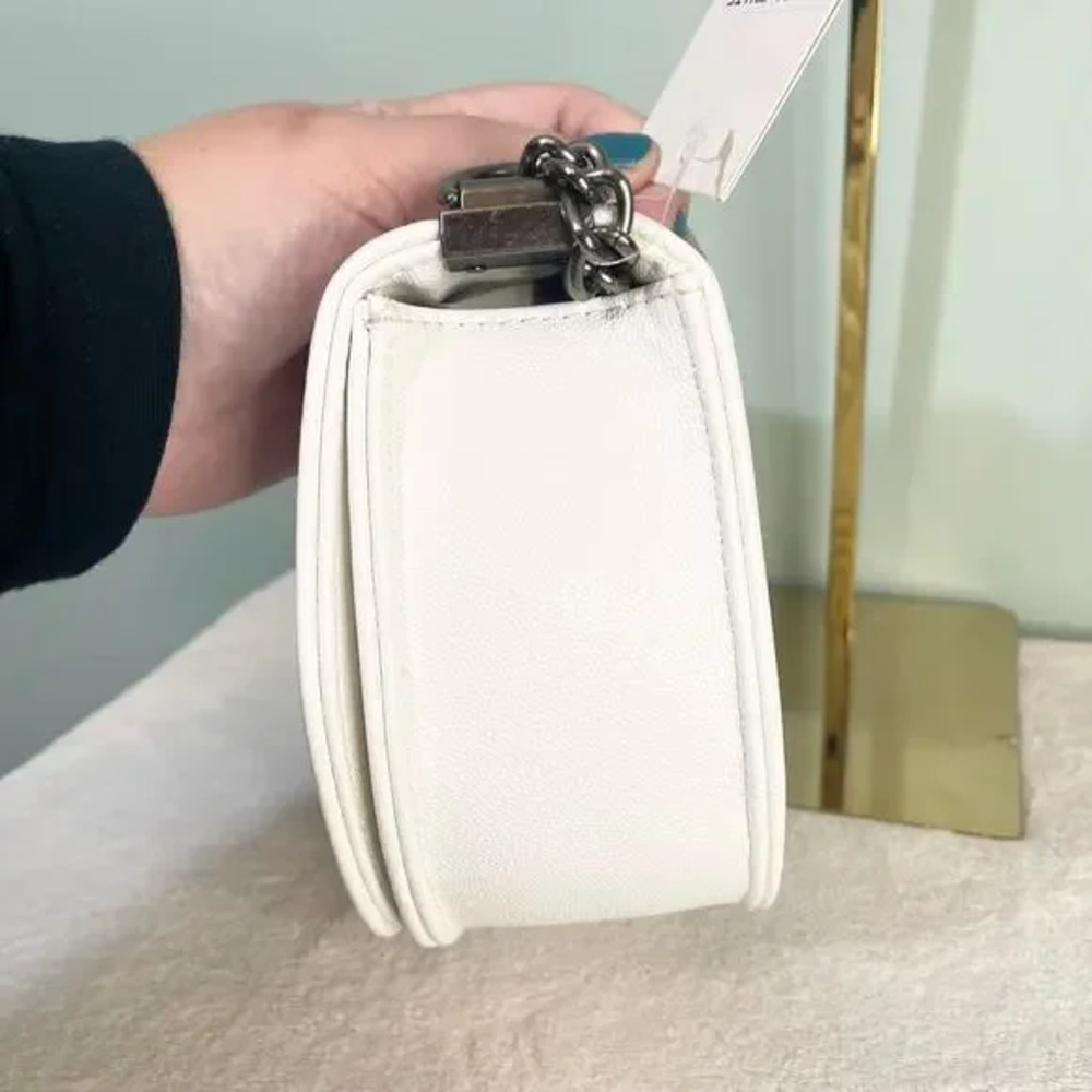 White Hardshell Quilted Convertible Shoulder Crossbody Bag Faux Leather NWT - Picture 3 of 8